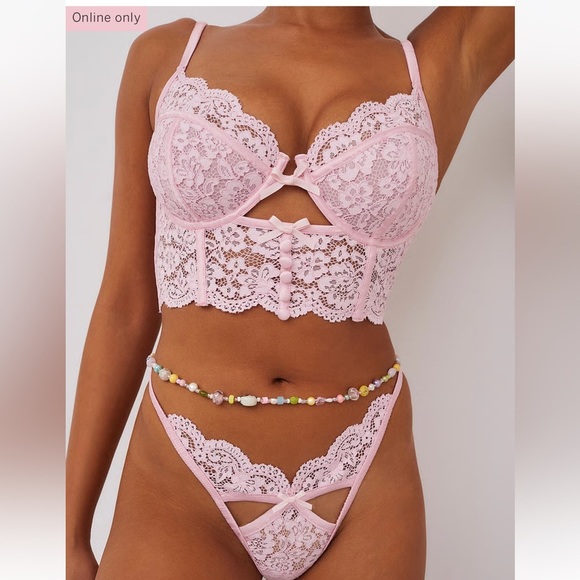 FOR LOVE & LEMONS
Creamsicle Lace Thong Panty & Underwire Bra - Picture 4 of 7